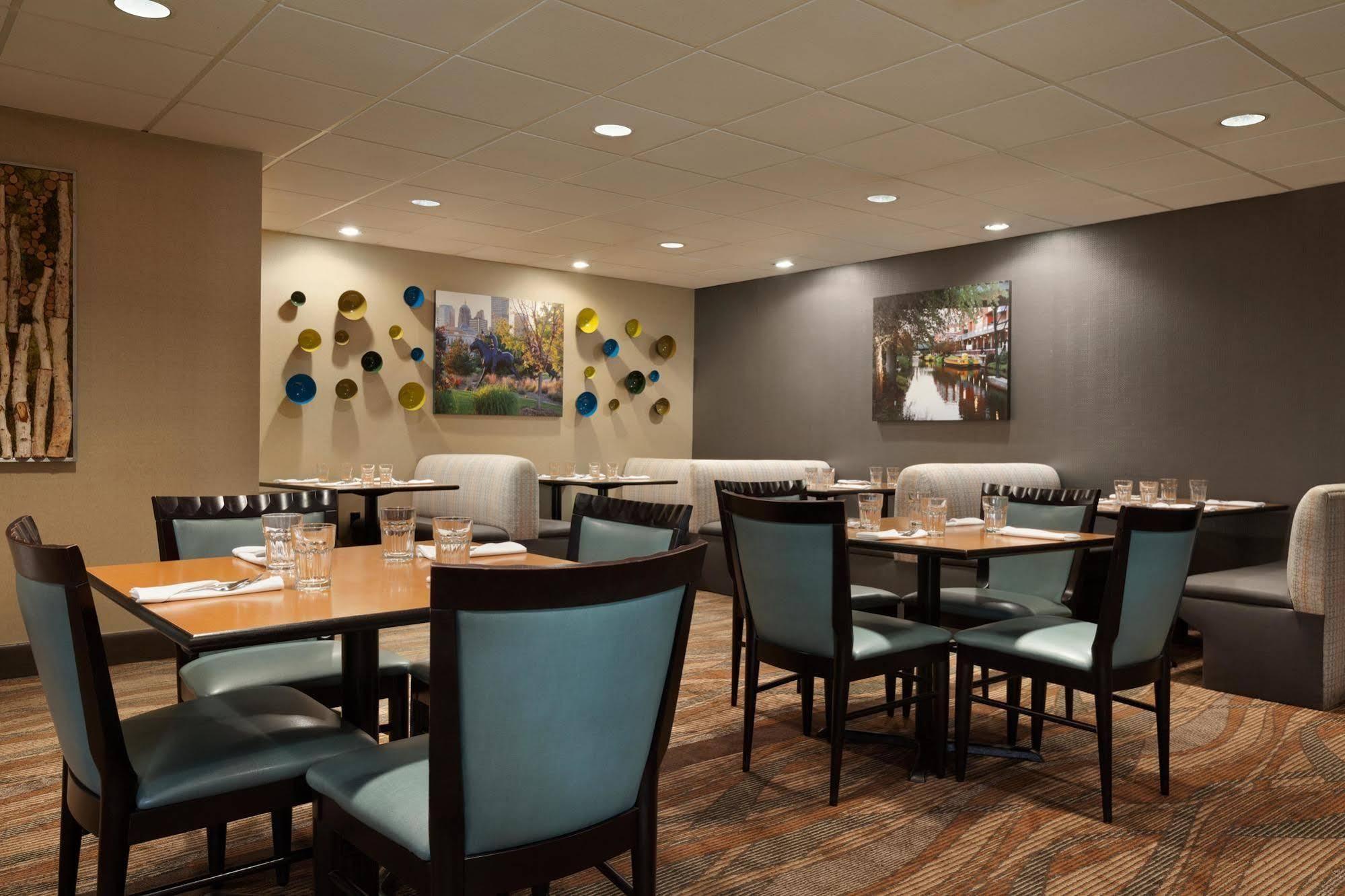 Embassy Suites By Hilton Oklahoma City Will Rogers Airport Exterior foto