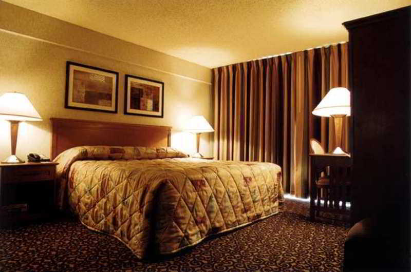 Embassy Suites By Hilton Oklahoma City Will Rogers Airport Habitación foto