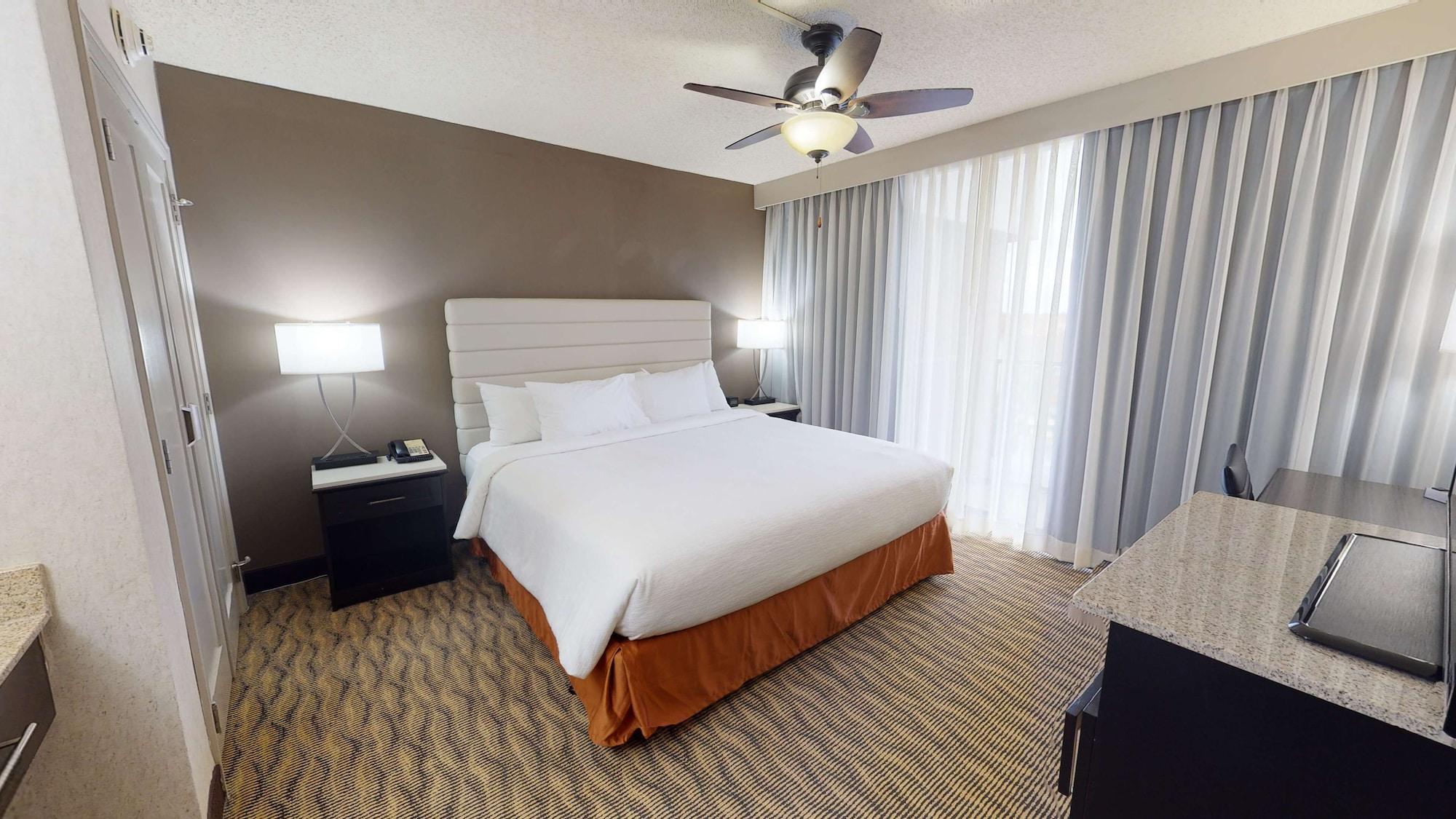 Embassy Suites By Hilton Oklahoma City Will Rogers Airport Exterior foto