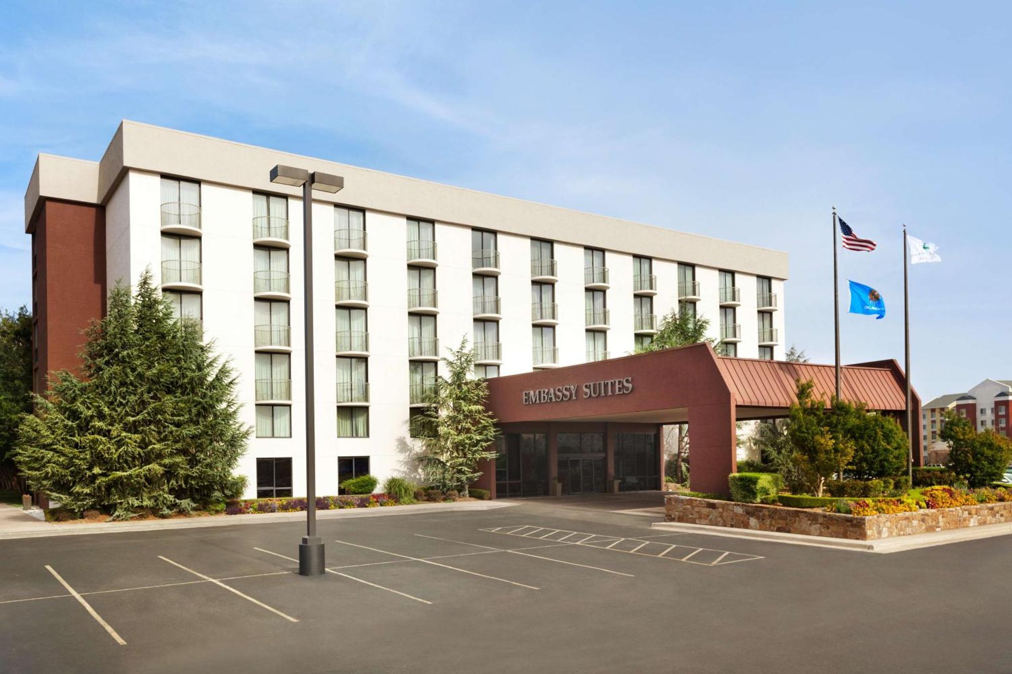 Embassy Suites By Hilton Oklahoma City Will Rogers Airport Exterior foto