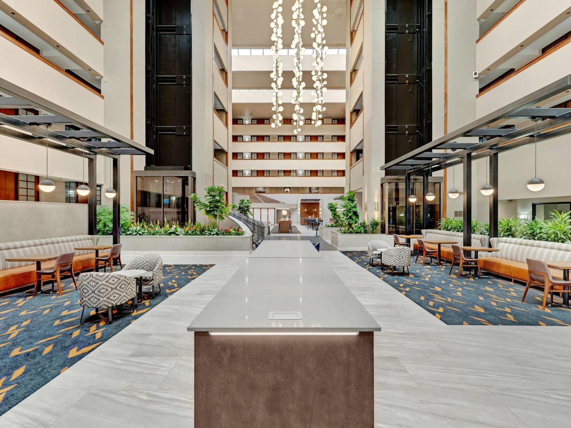 Embassy Suites By Hilton Oklahoma City Will Rogers Airport Exterior foto