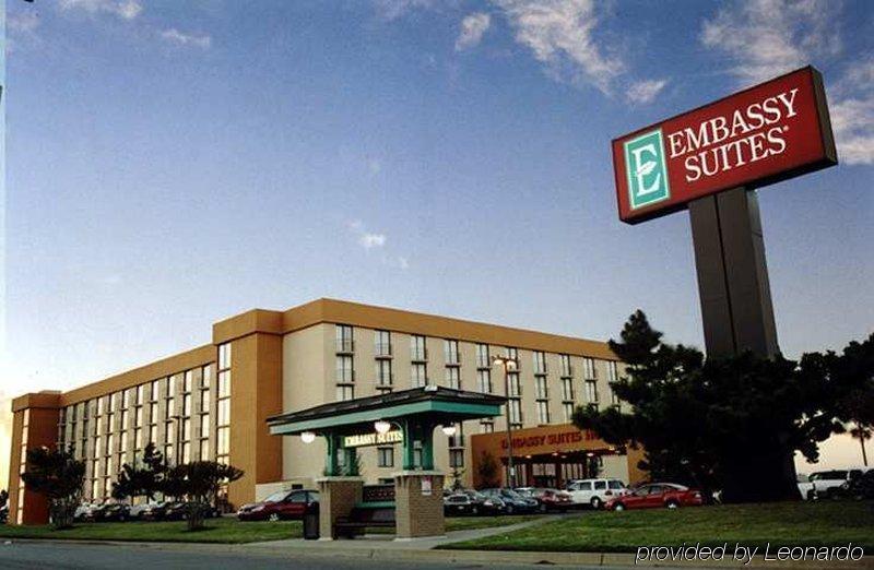 Embassy Suites By Hilton Oklahoma City Will Rogers Airport Exterior foto