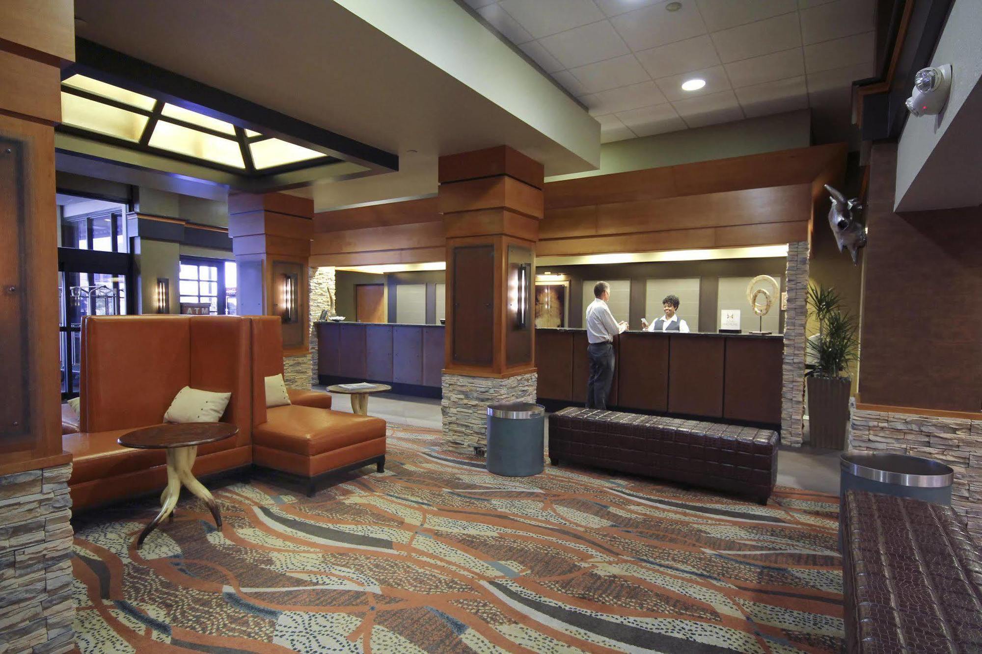 Embassy Suites By Hilton Oklahoma City Will Rogers Airport Exterior foto